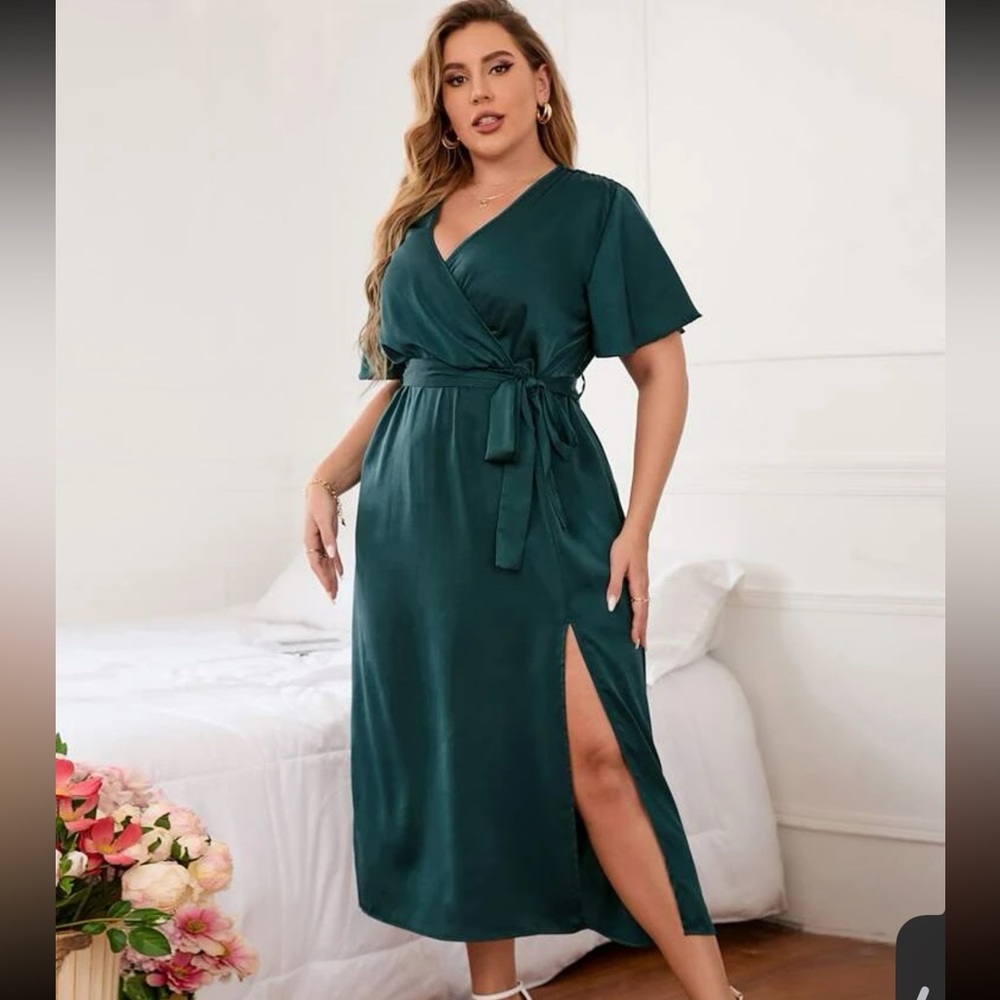SHEIN Curve Surplice Neck Belted Split Thigh Dress Green 1XL